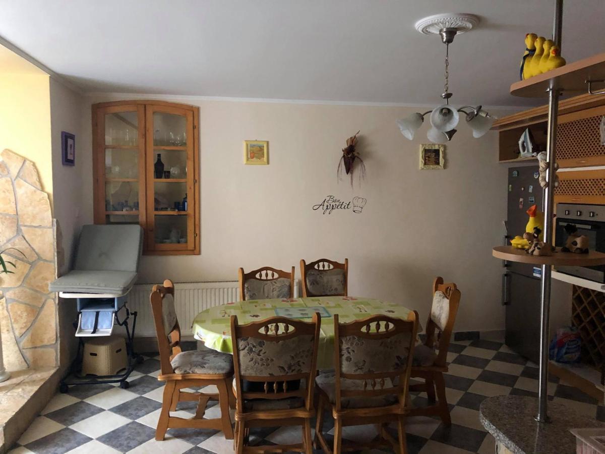 Babahaz Villa Bodajk Luaran gambar